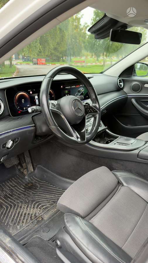 Mercedes-Benz E300 - 11