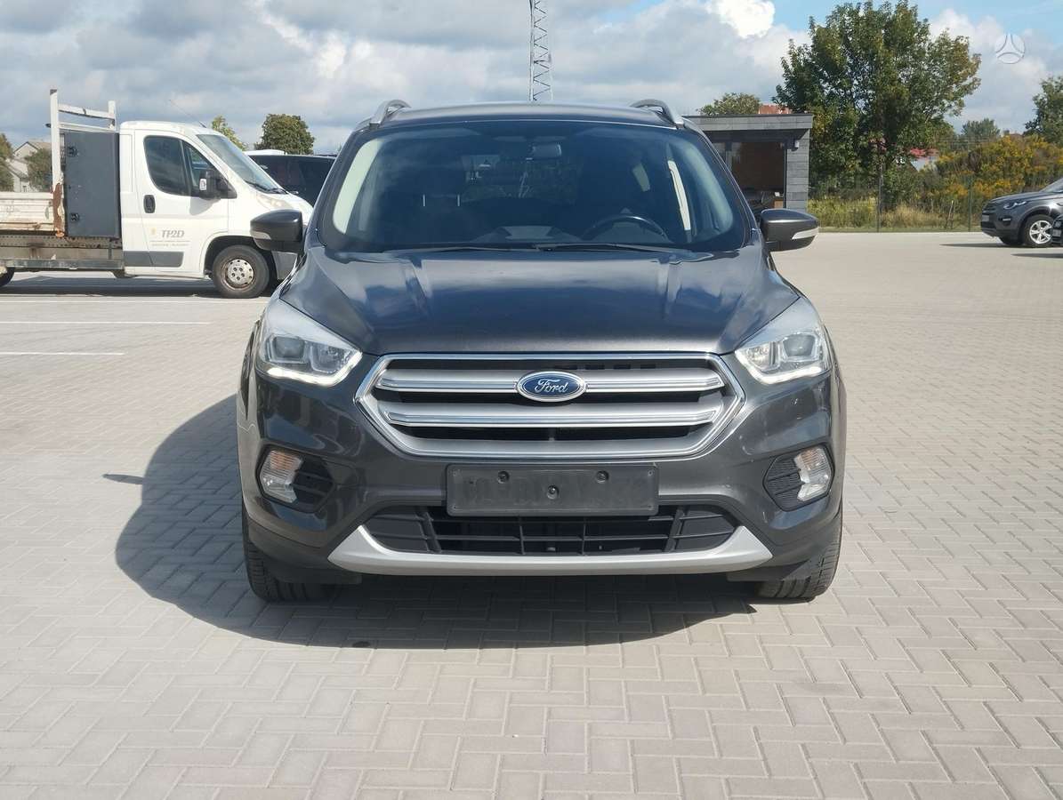 Ford Kuga - 1