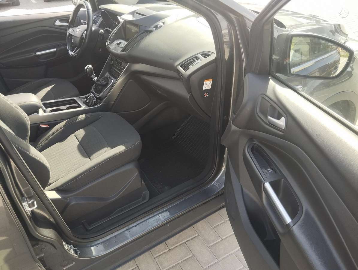Ford Kuga - 7