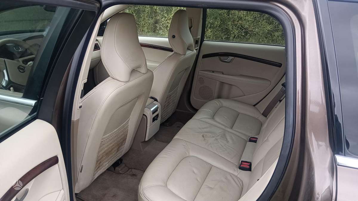 Volvo XC70, 3.2 l., Универсал