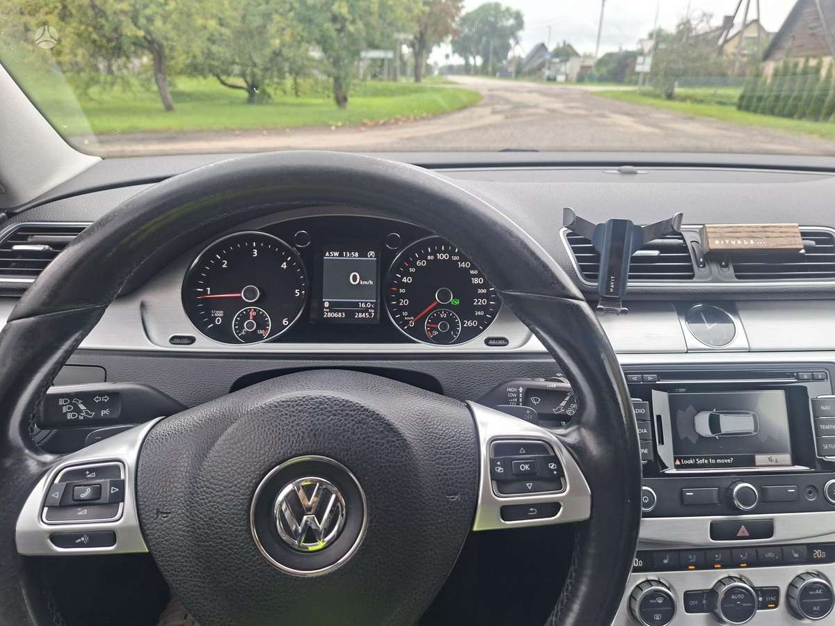 Volkswagen Passat, 2.0 l., Универсал