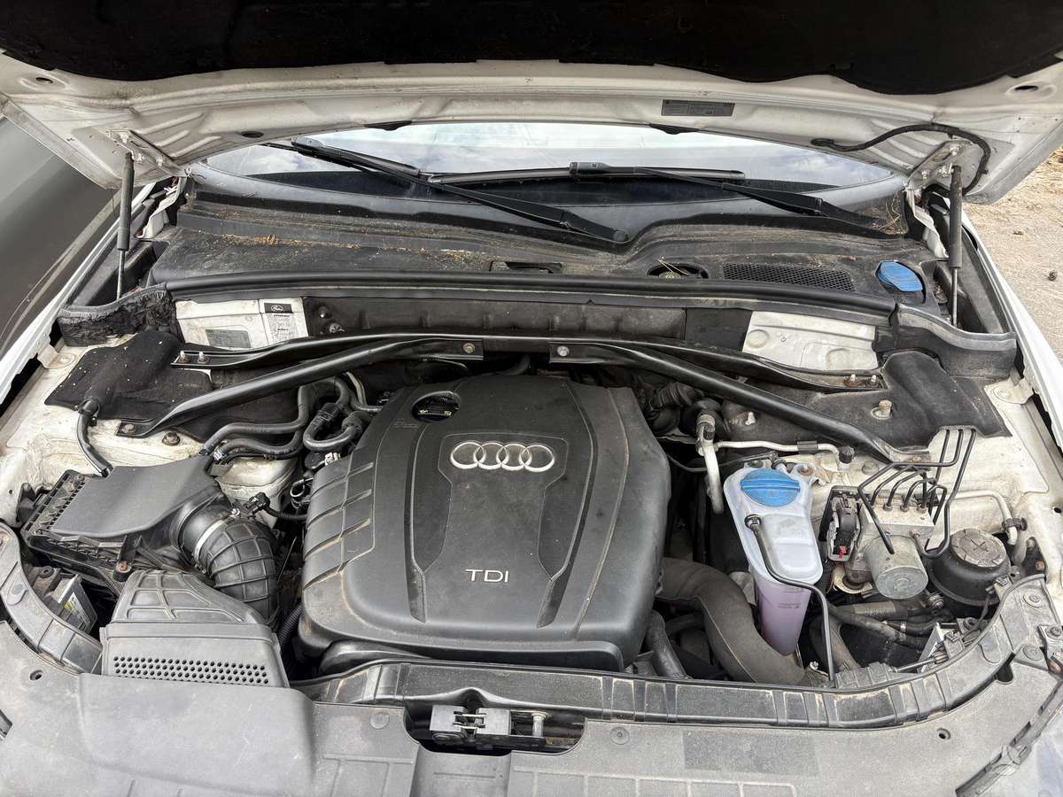 Audi Q5, 2.0 l., off-road / crossover