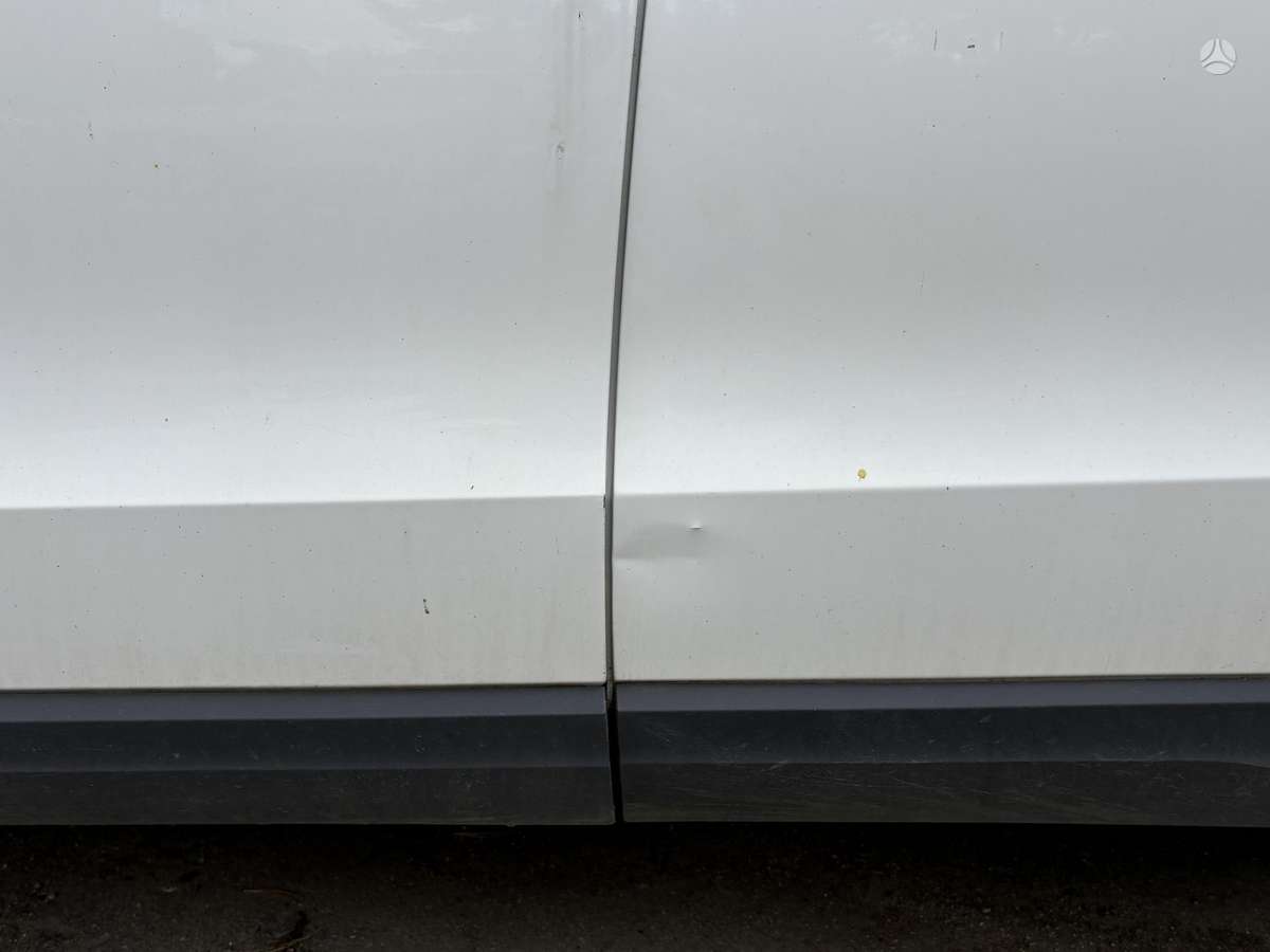 Audi Q5, 2.0 l., off-road / crossover