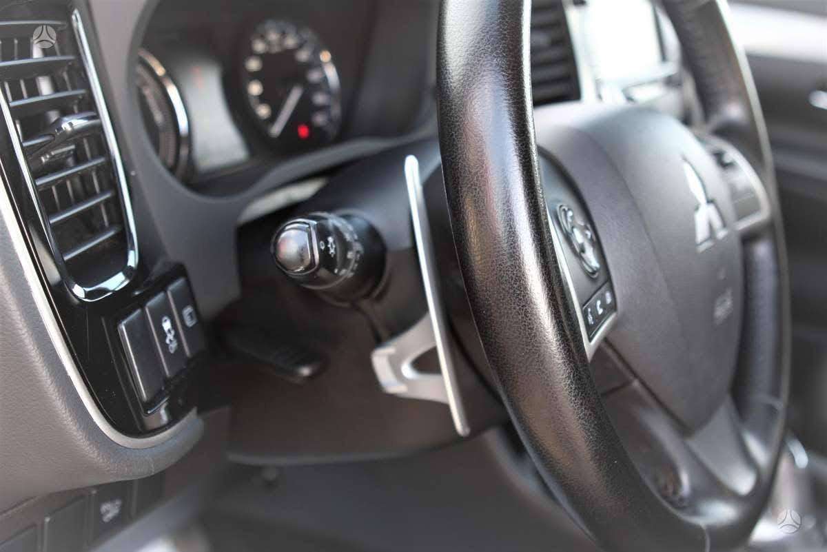 Mitsubishi Outlander - 6