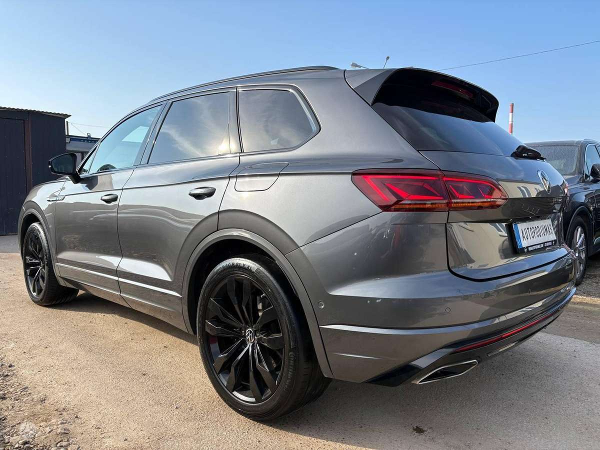 Volkswagen Touareg - 9
