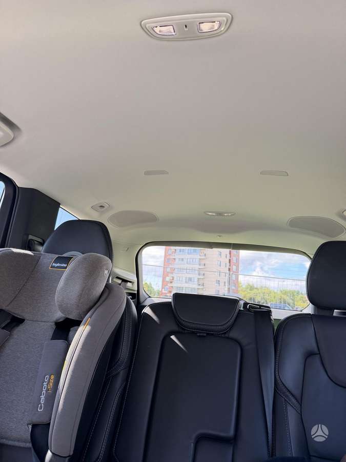 Volvo XC90 - 11