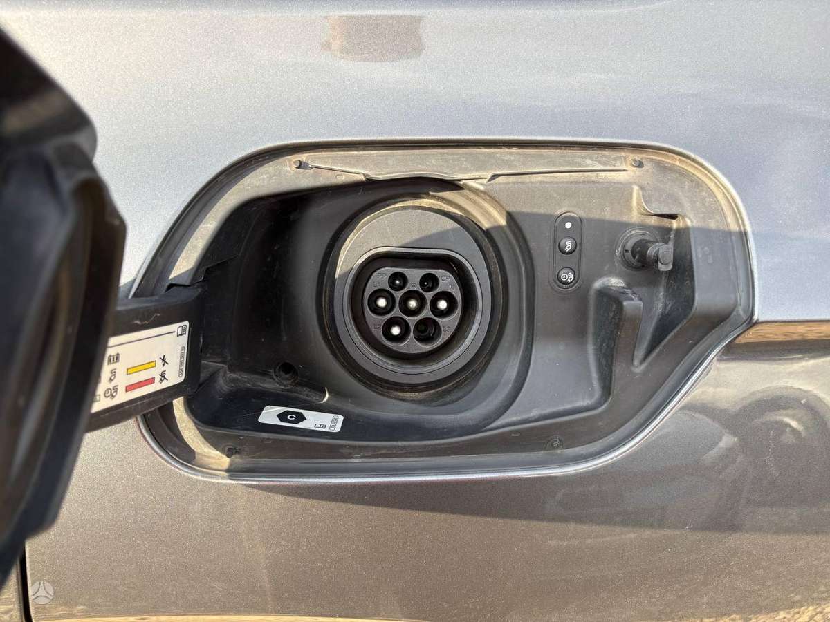 Volkswagen Touareg - 10