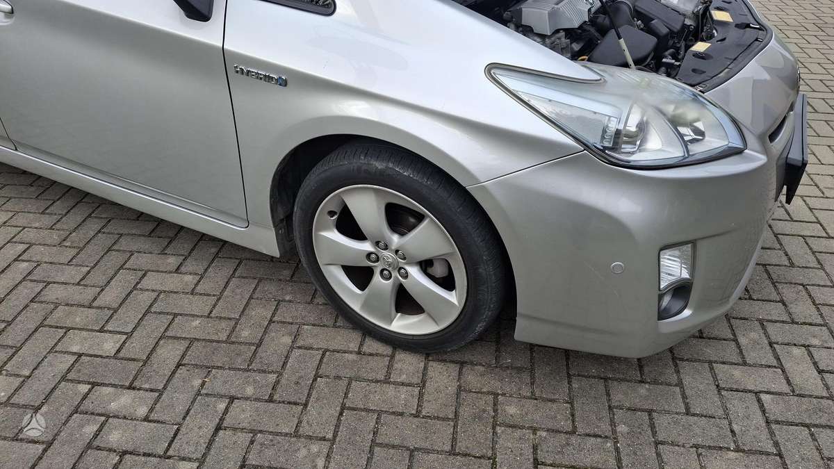 Toyota Prius - 12