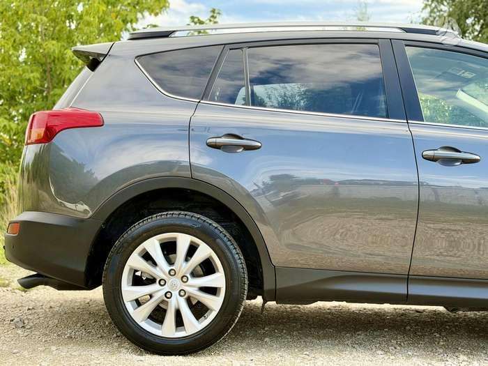 Toyota RAV4 - 9