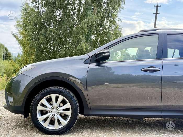 Toyota RAV4 - 11