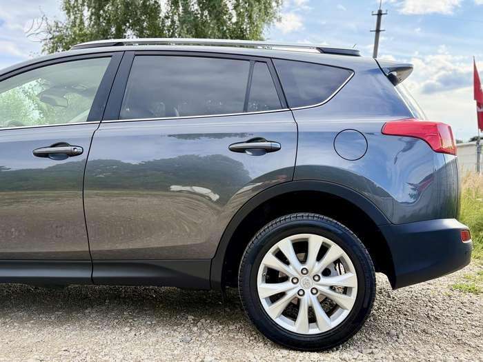 Toyota RAV4 - 12