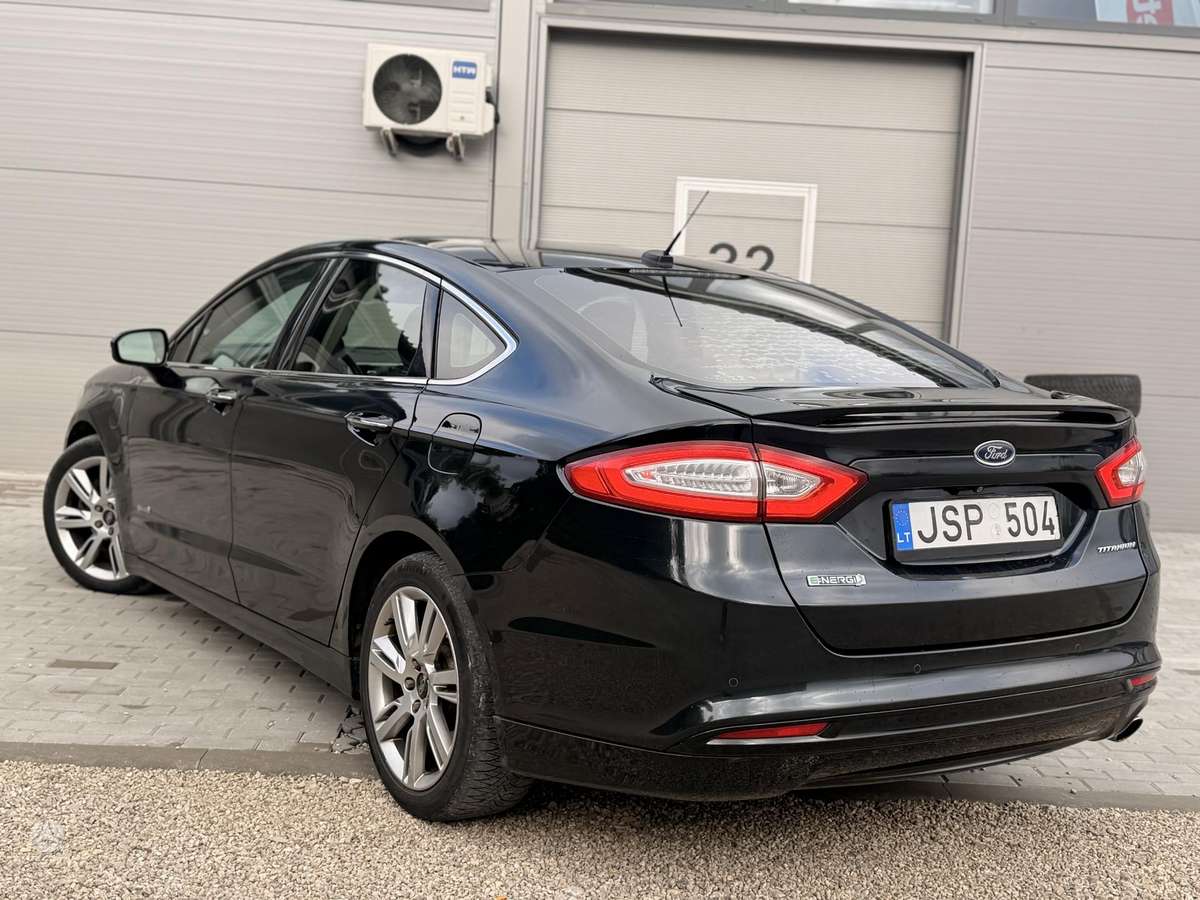 Ford Fusion - 6