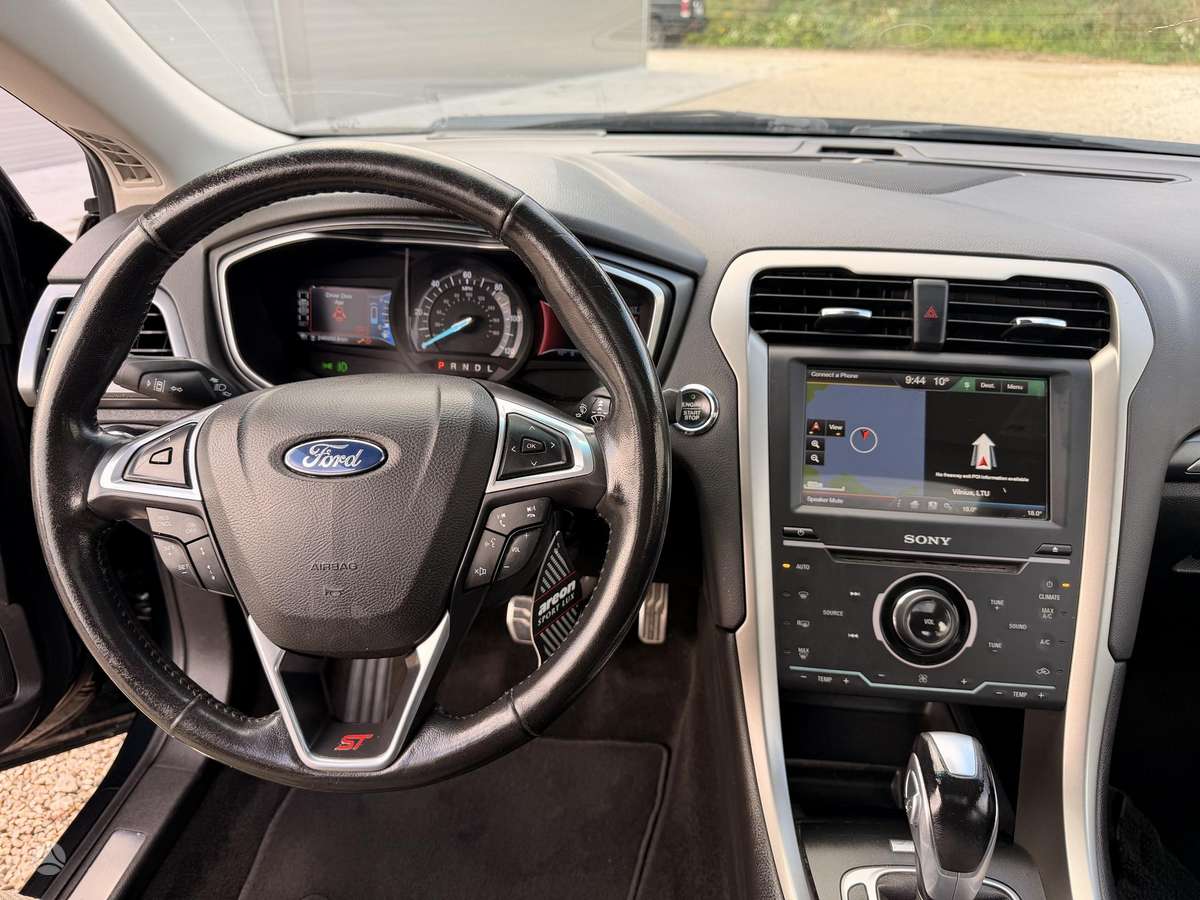 Ford Fusion - 12