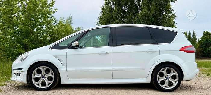 Ford S-MAX - 12