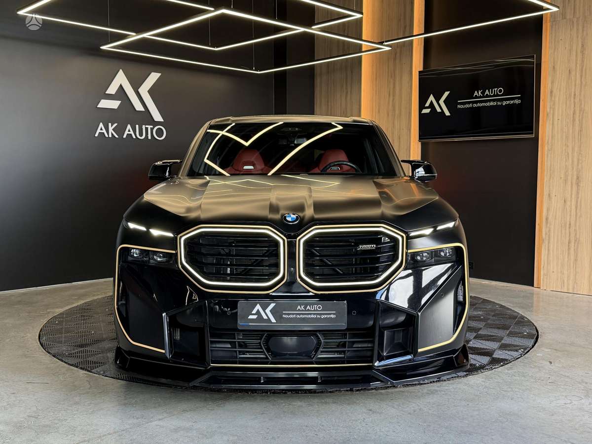BMW XM - 4