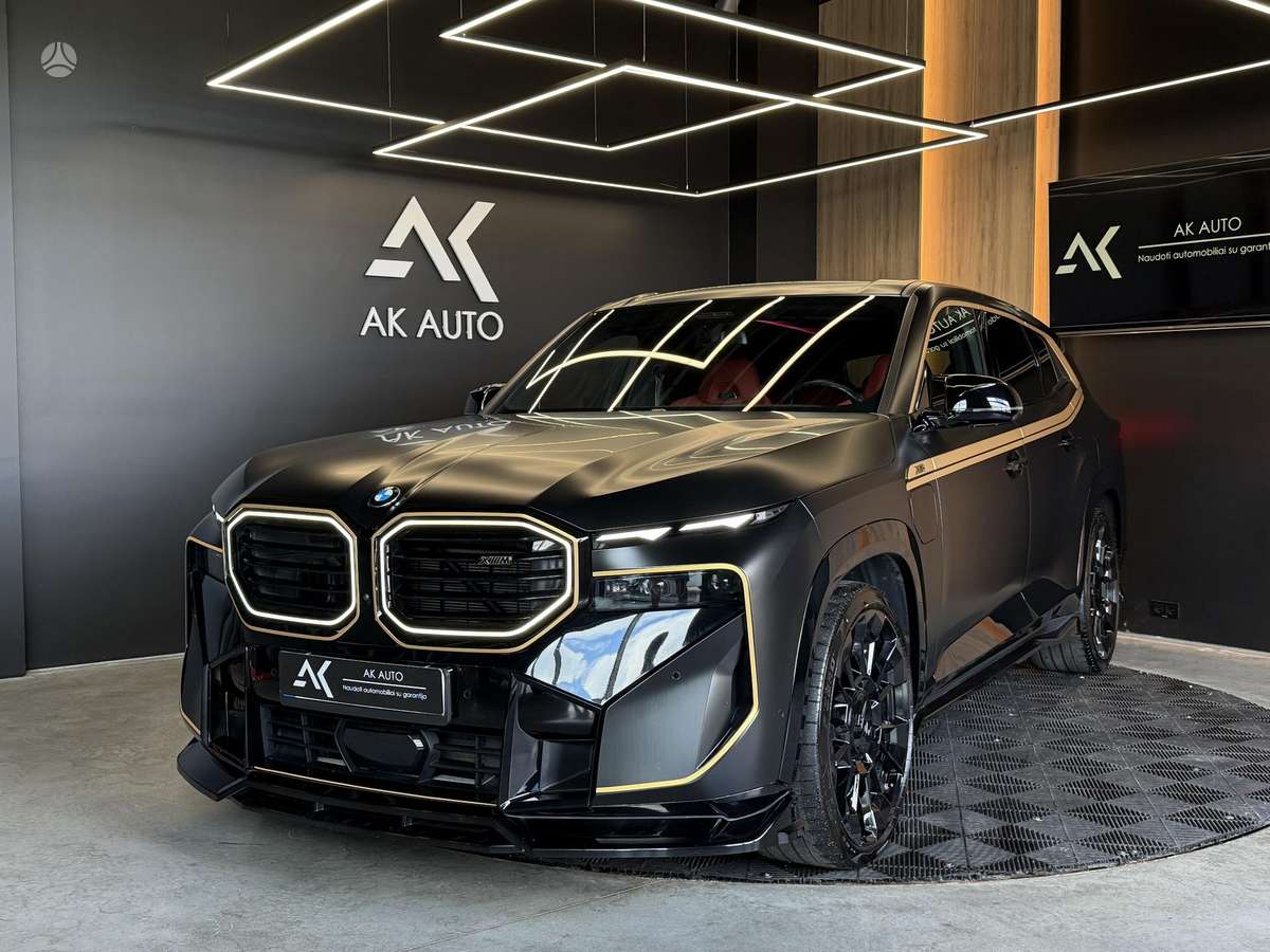 BMW XM - 5