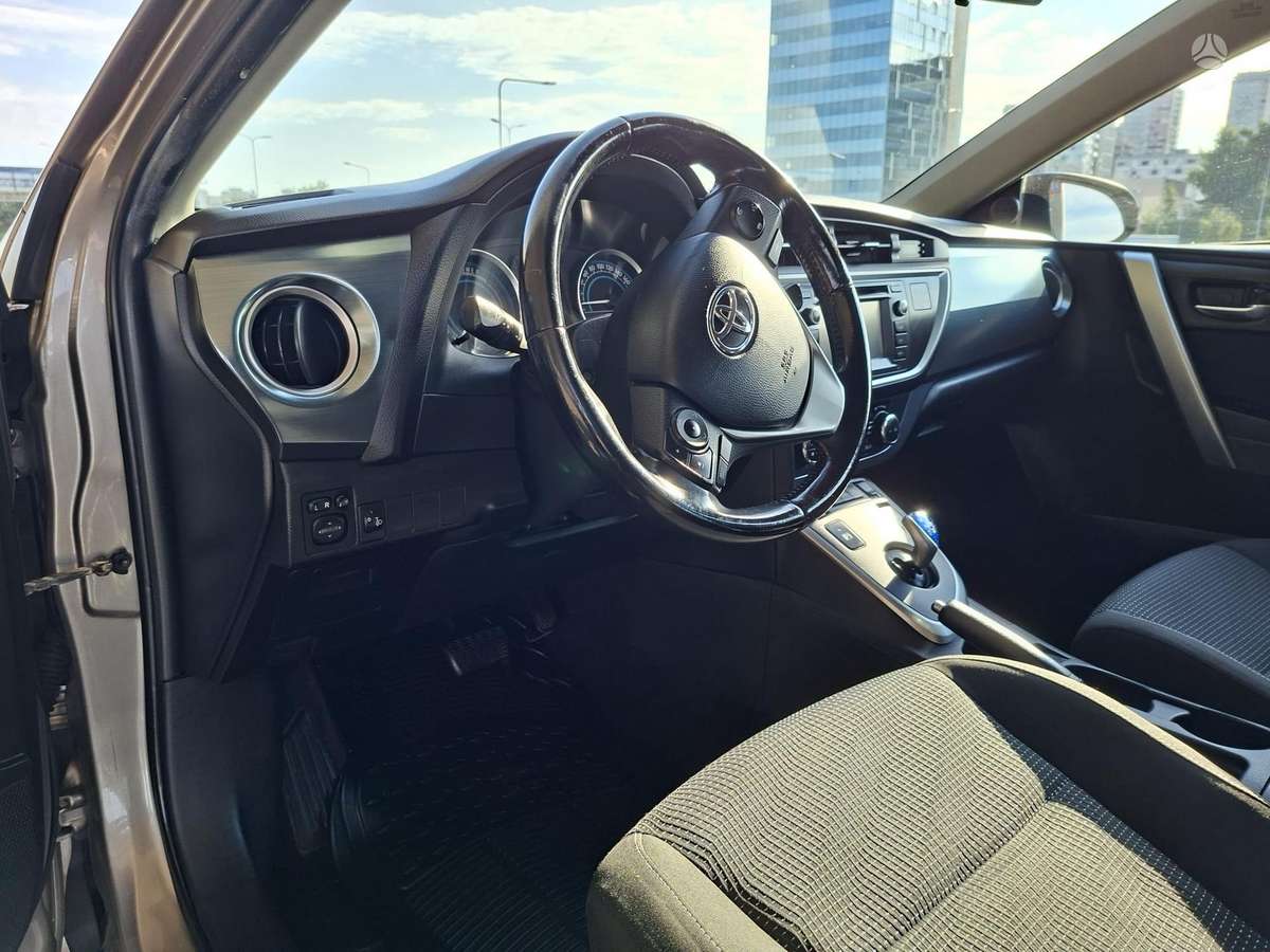 Toyota Auris - 5