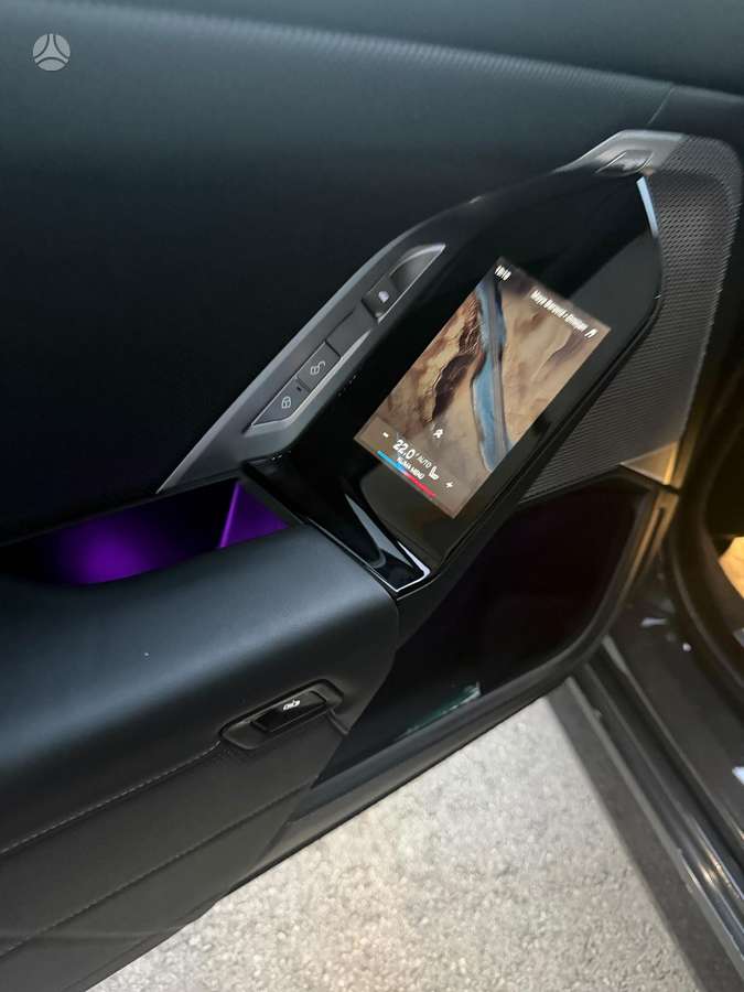 BMW i7 - 9