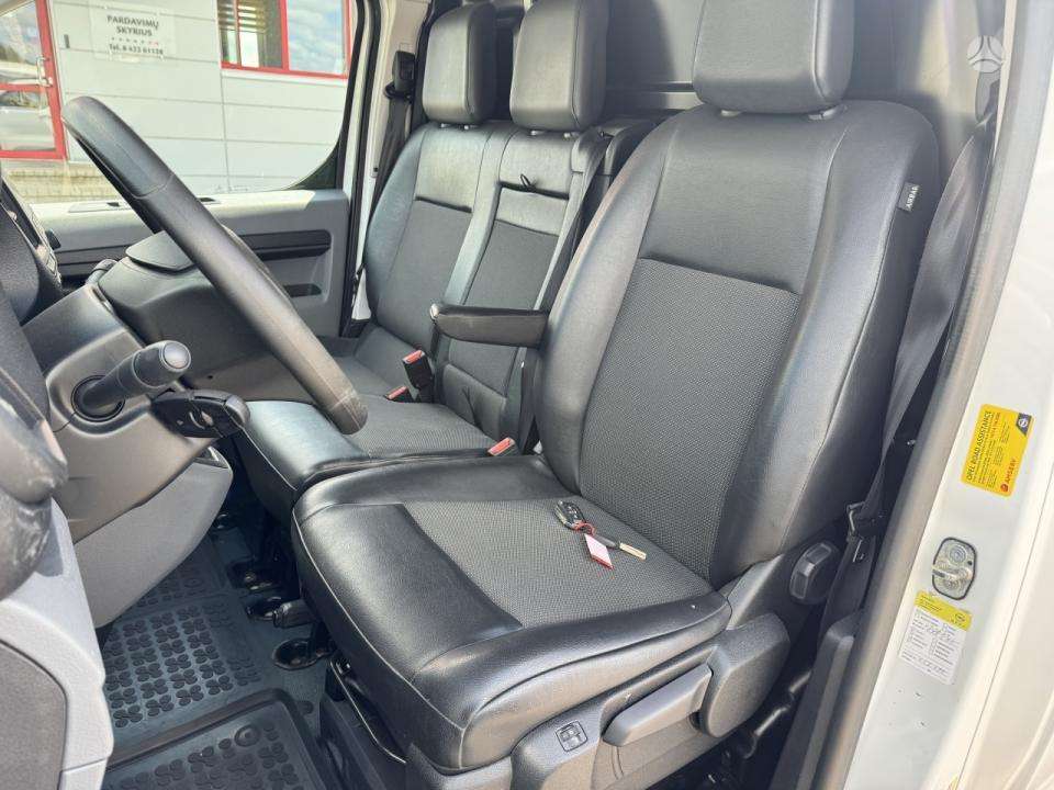 Opel Vivaro - 11
