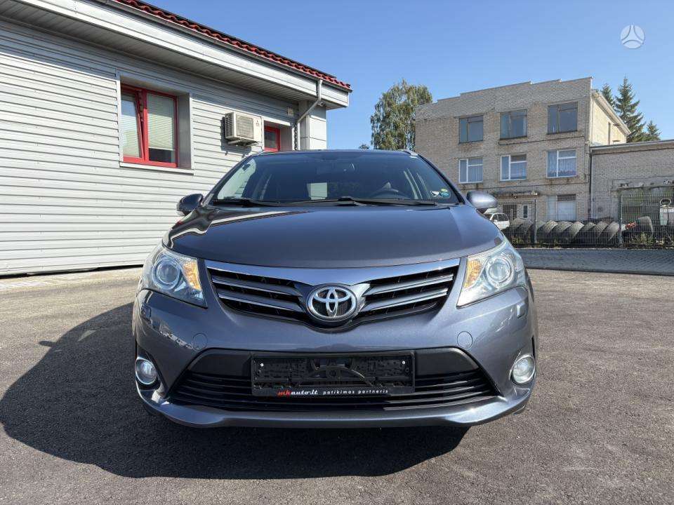 Toyota Avensis - 5