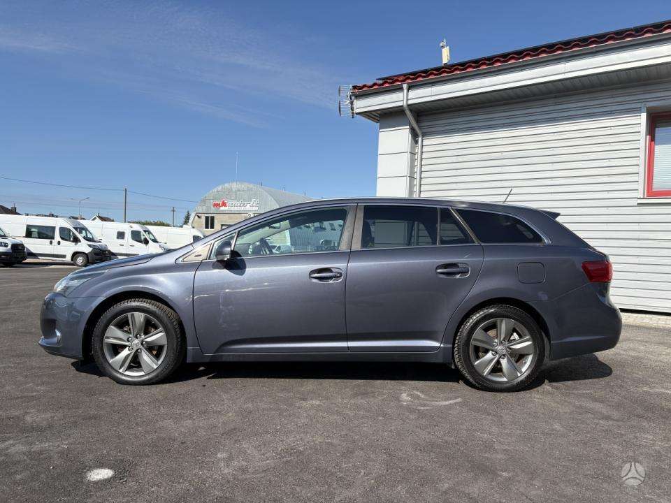 Toyota Avensis - 7