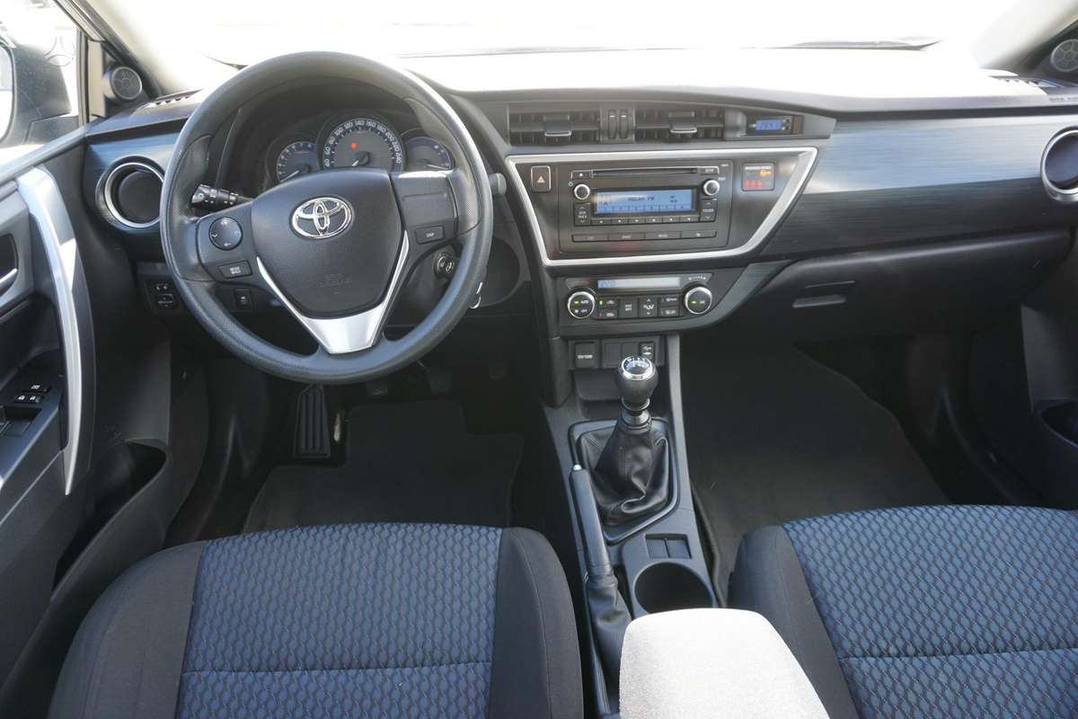 Toyota Auris, 1.3 l., hatchback