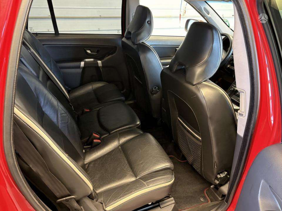 Volvo XC90 - 9