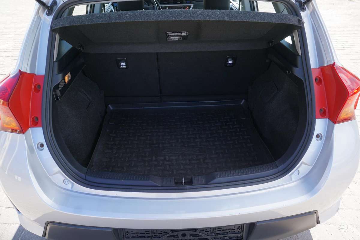 Toyota Auris, 1.3 l., hatchback