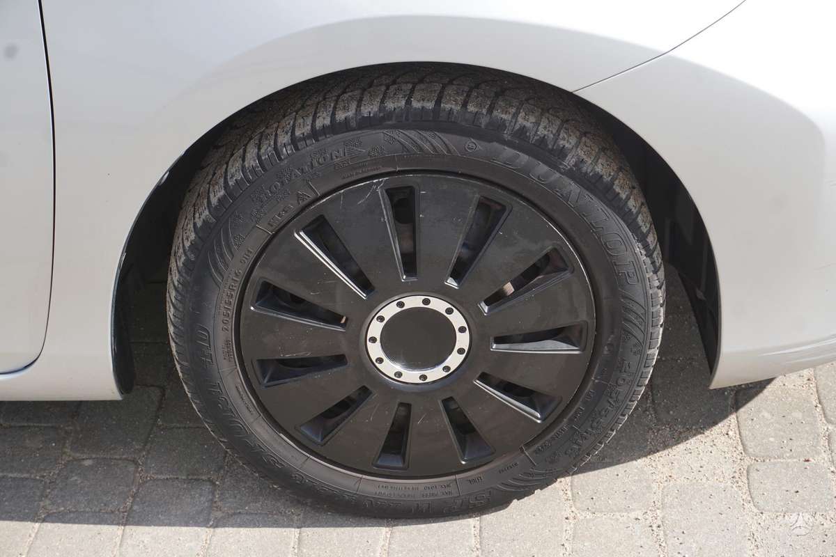 Toyota Auris, 1.3 l., hatchback