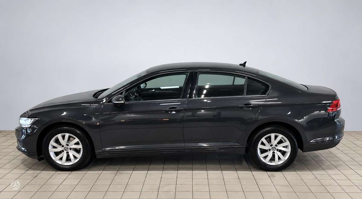 Volkswagen Passat - 2