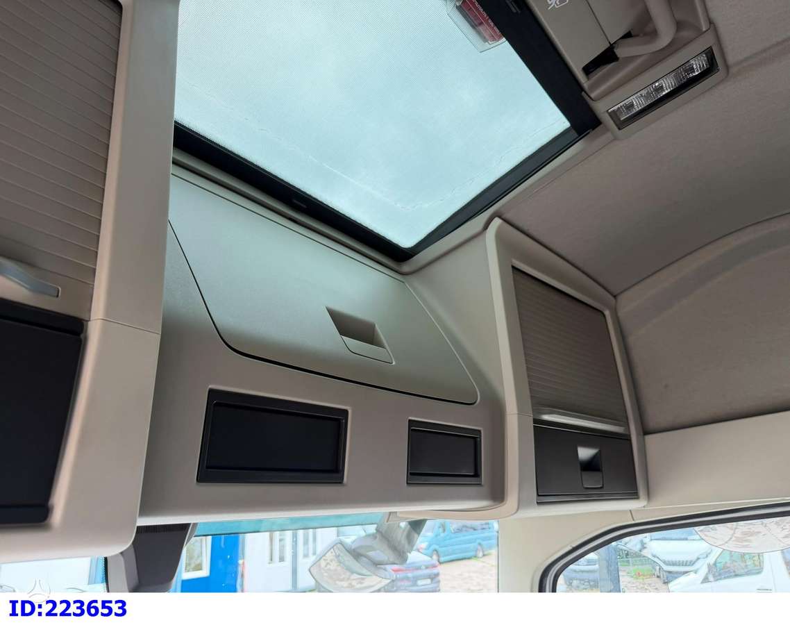 Volvo FH13 540 8X4 (Steering axle), шасси