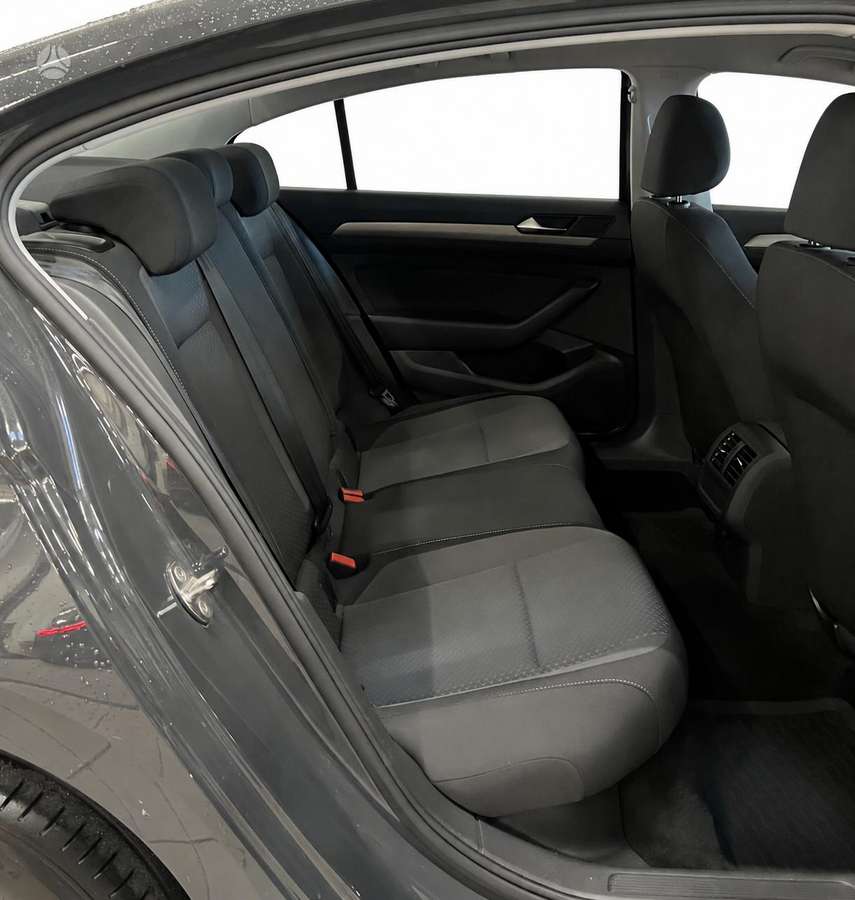 Volkswagen Passat - 7