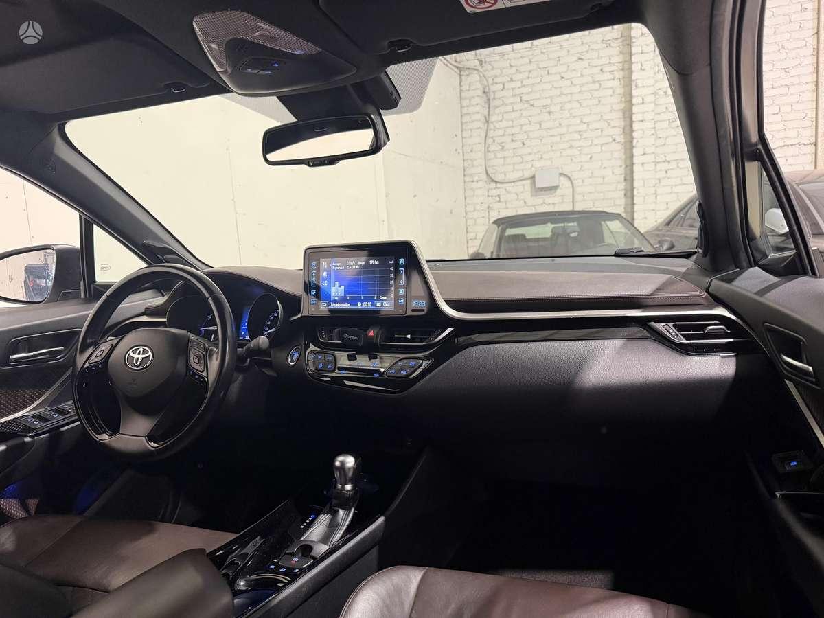 Toyota C-HR - 2