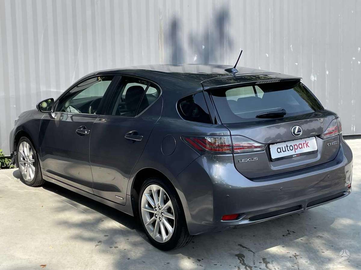 Lexus CT 200h - 4