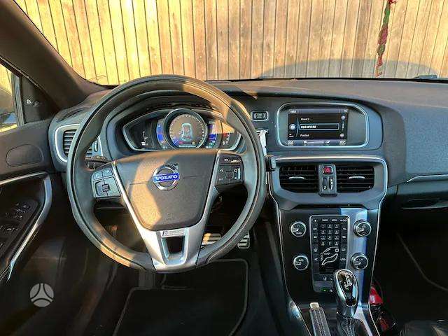 Volvo V40, 2.0 l., Хэтчбек