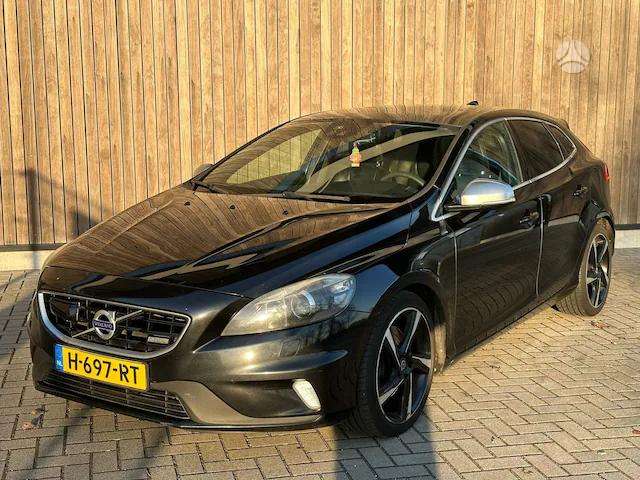 Volvo V40, 2.0 l., Хэтчбек