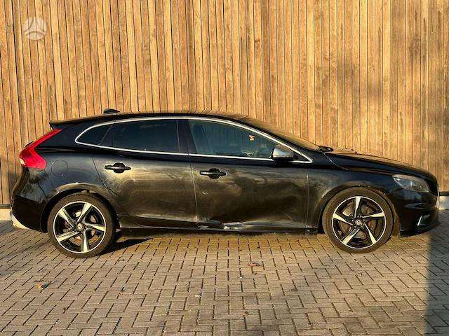 Volvo V40, 2.0 l., Хэтчбек
