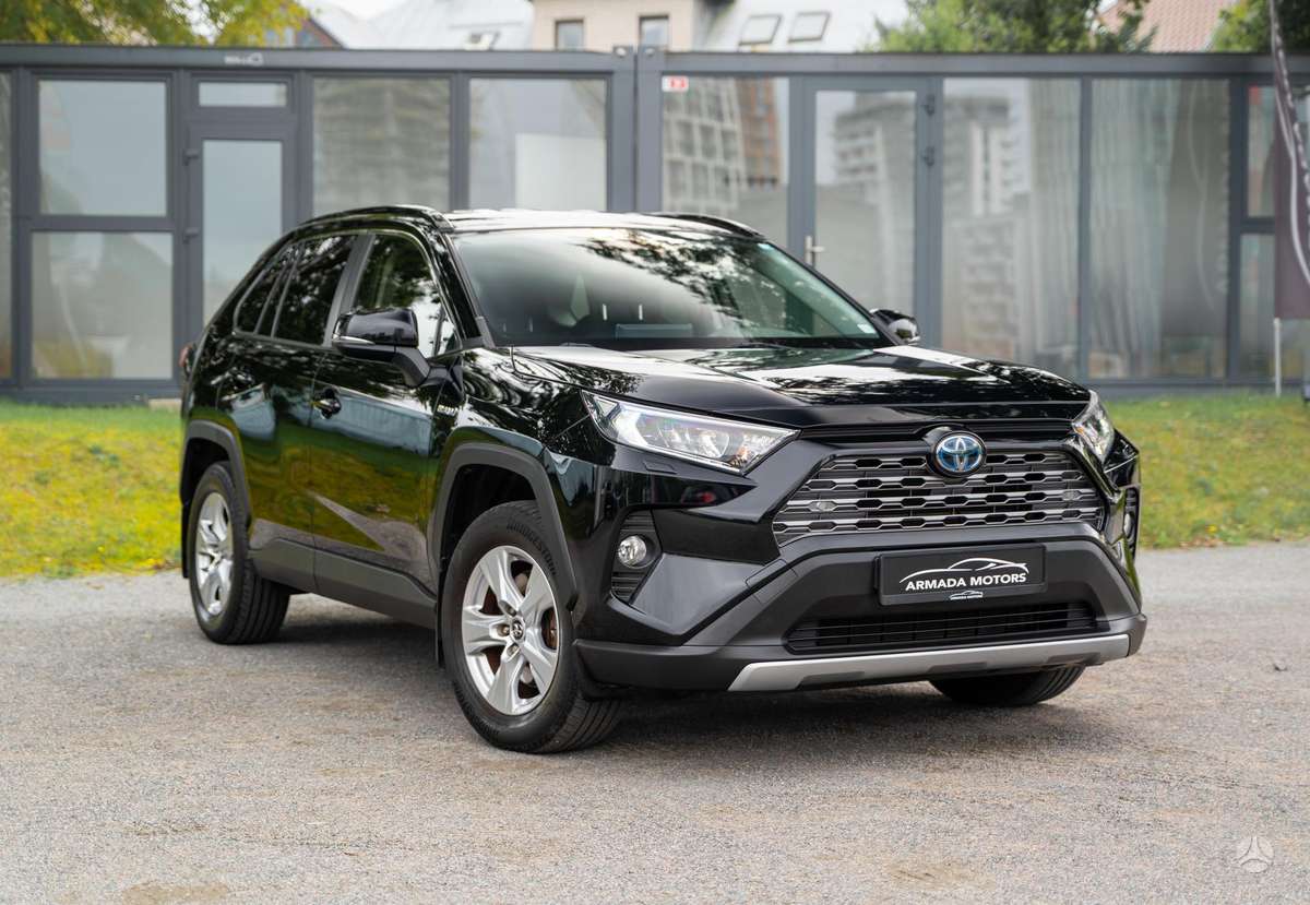 Toyota RAV4 - 1