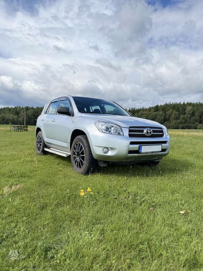 Toyota RAV4 - 2