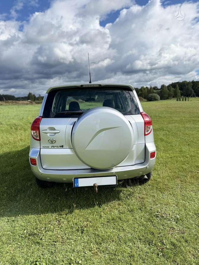 Toyota RAV4 - 5