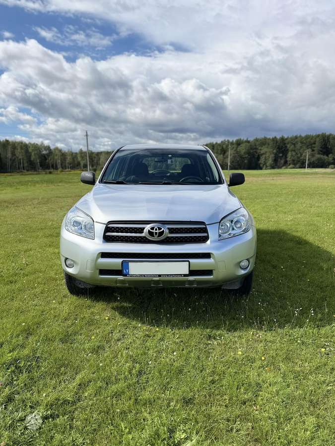 Toyota RAV4 - 6