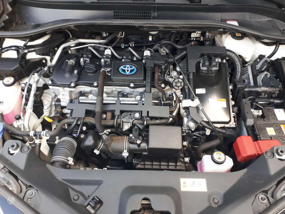 Toyota C-HR - 12