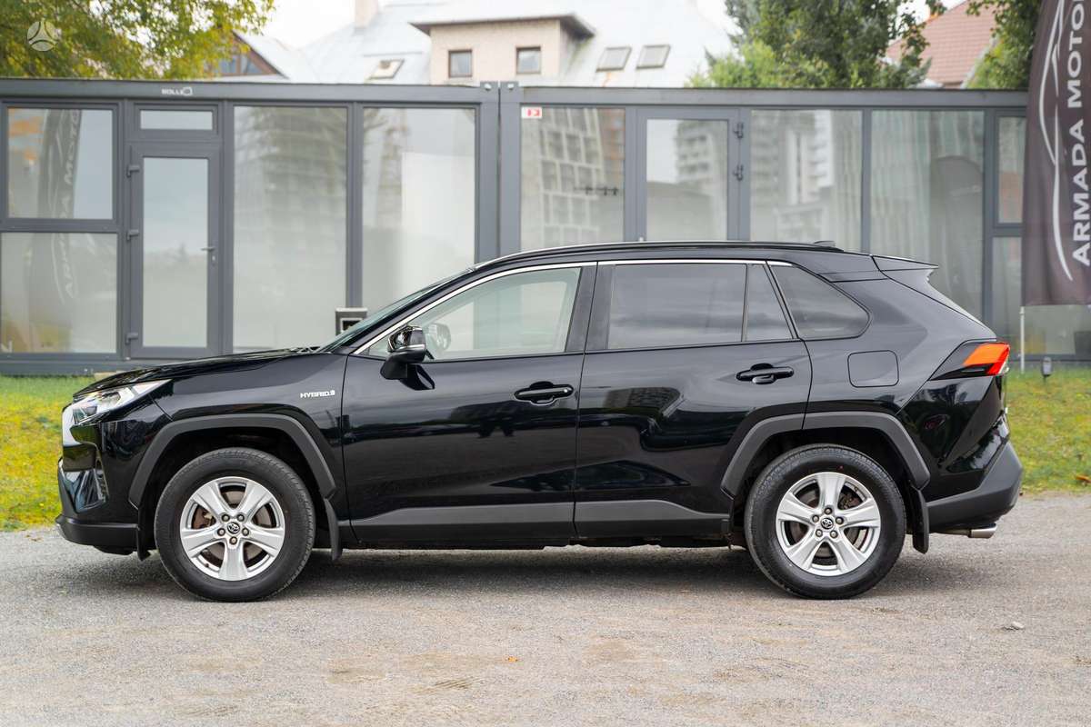Toyota RAV4 - 8