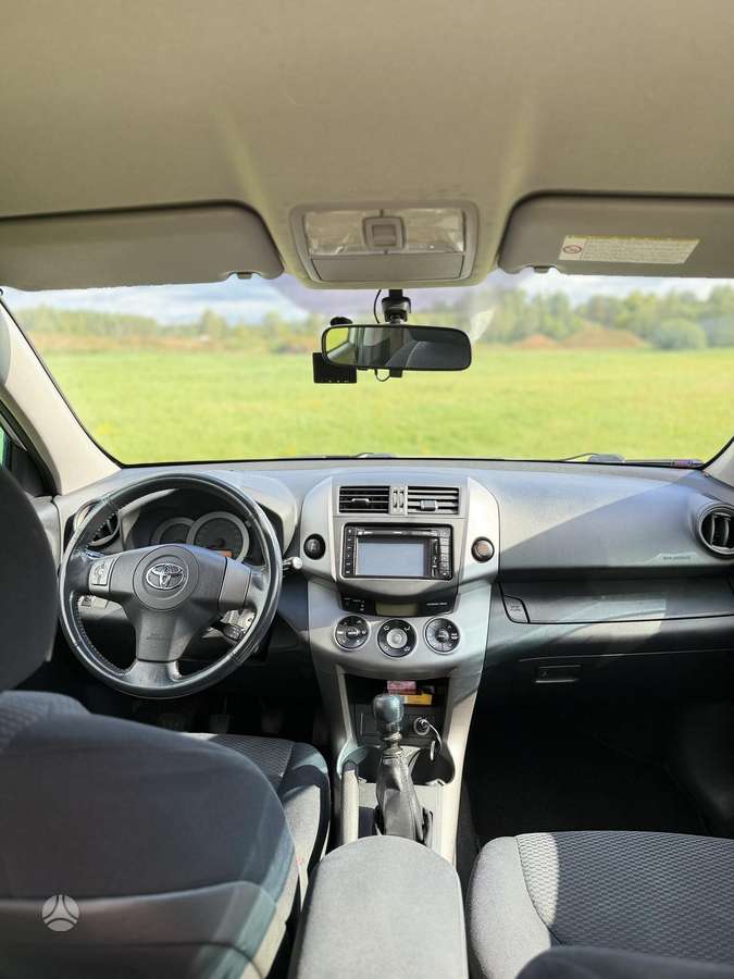Toyota RAV4 - 12