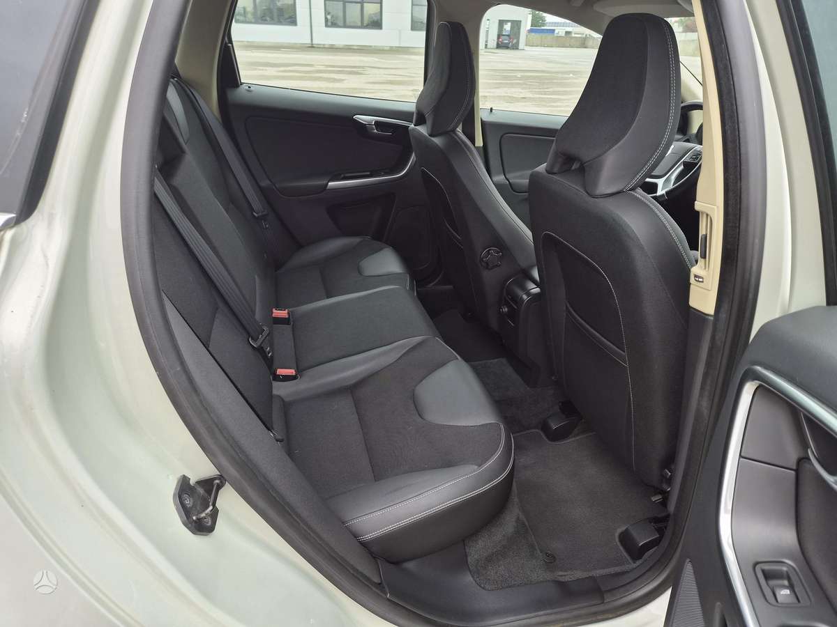 Volvo XC60 - 10