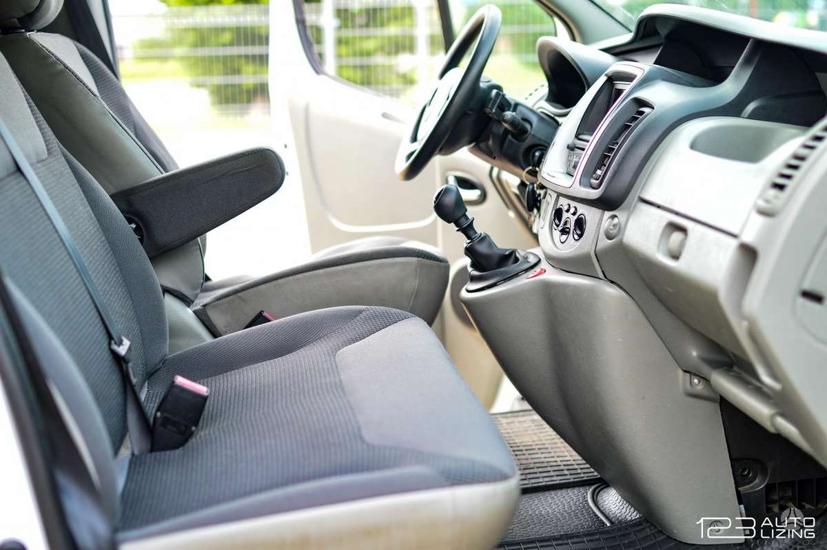 Opel Vivaro - 9
