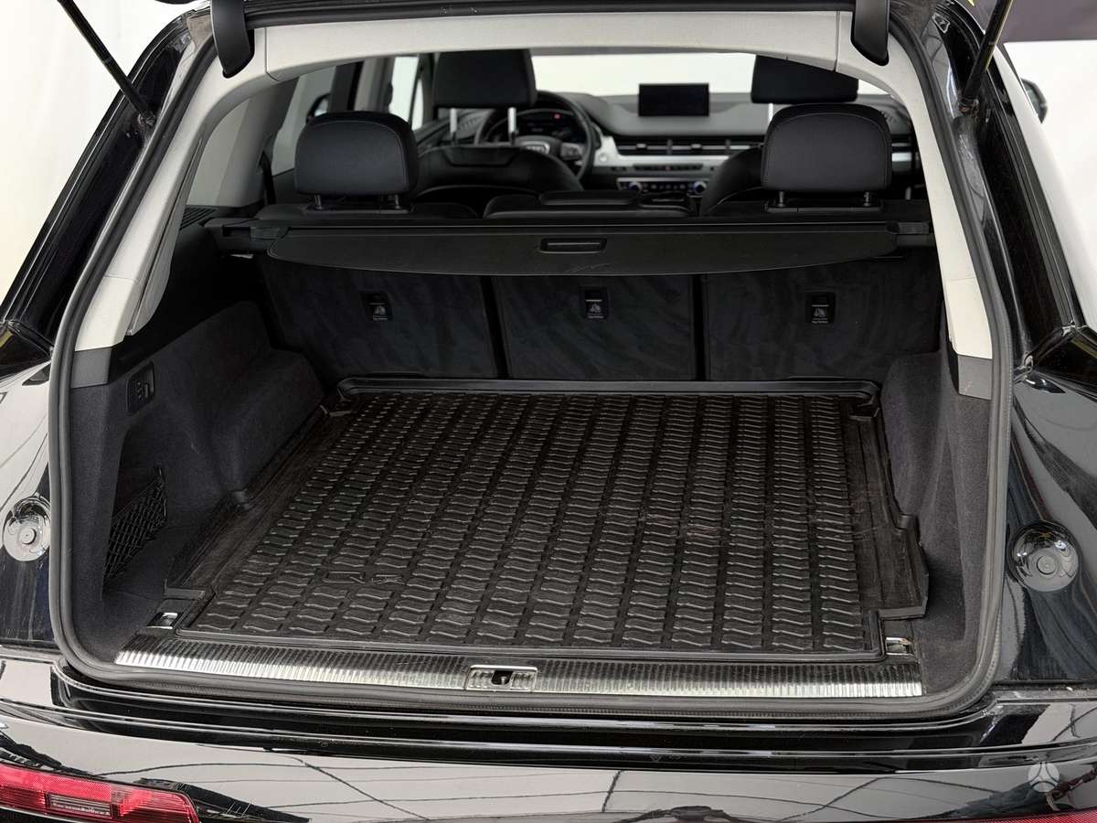 Audi Q7 - 12