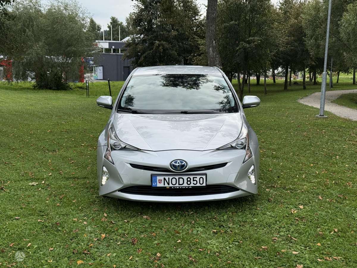 Toyota Prius - 5