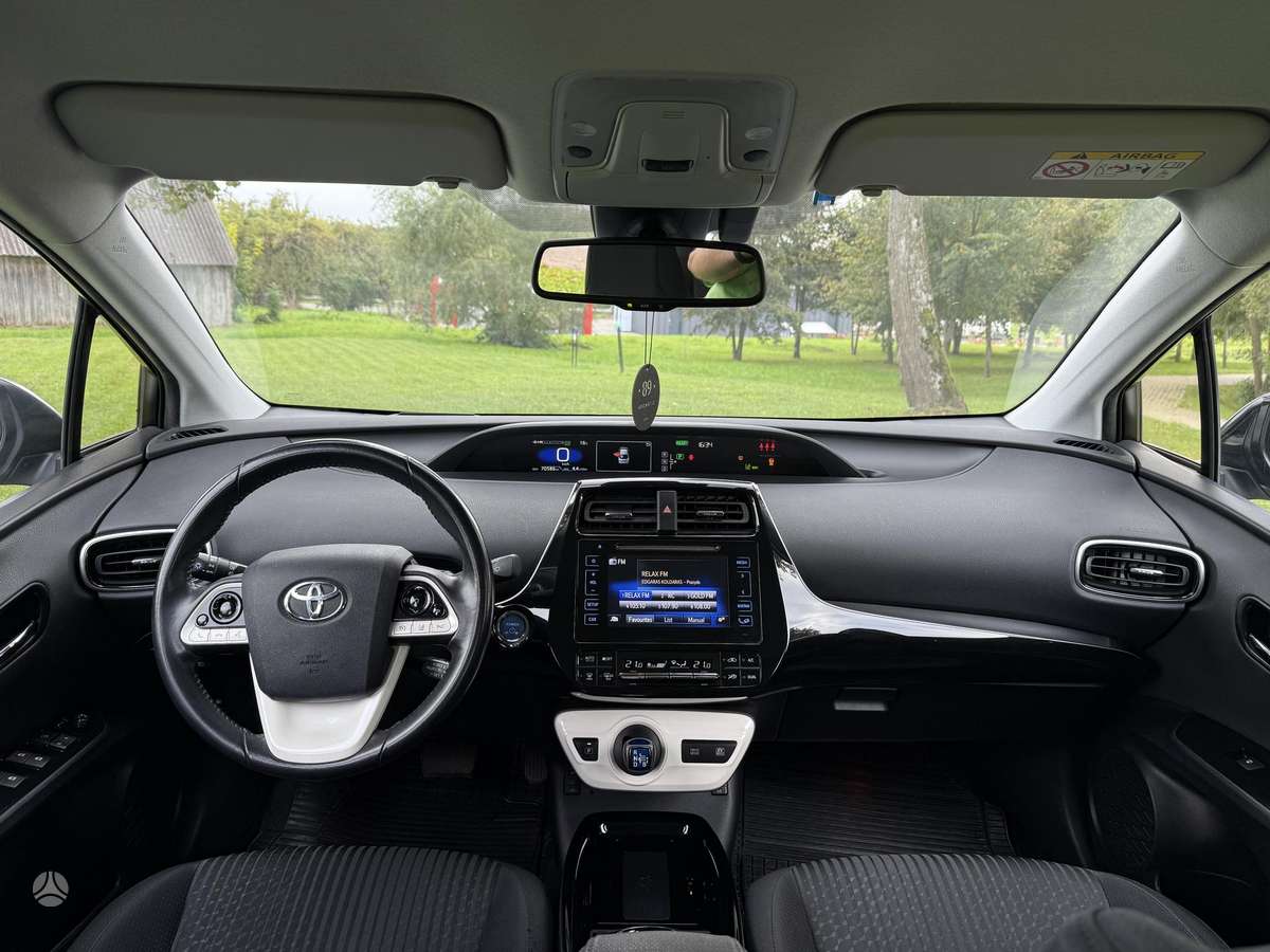 Toyota Prius - 11