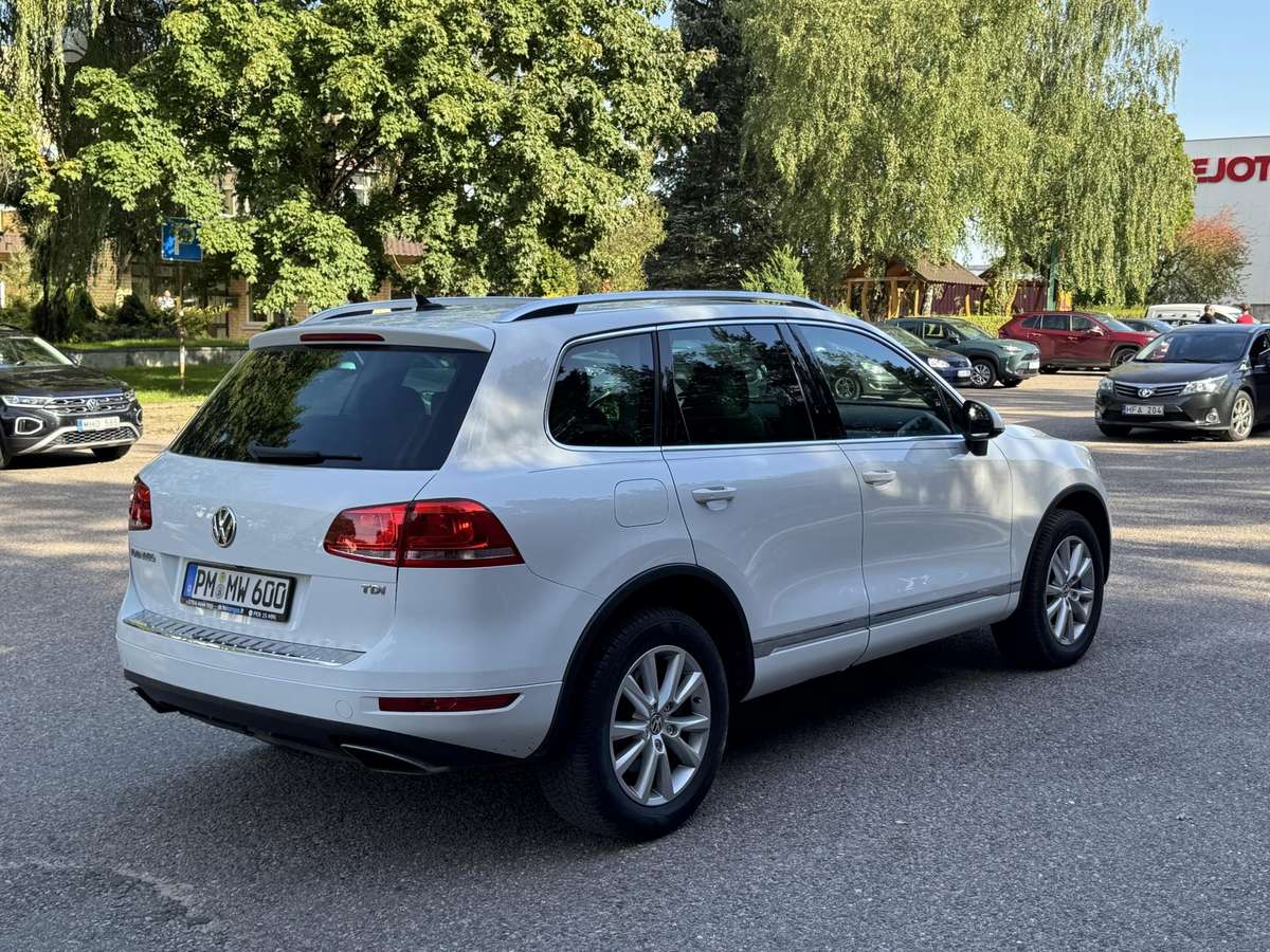 Volkswagen Touareg - 4